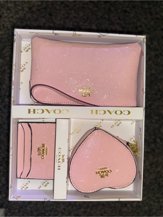 Coach Handbags - Coach Pink Patent Signature Wristlet with Heart Coin Purse & Card Case